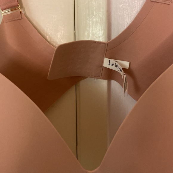 NWOT Le Mystère wireless Smooth Shape 360 Smoother IN Adobe Rose - 34C - Picture 6 of 7